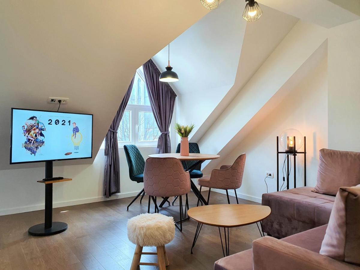 Downtown Apartment Cetinje Bagian luar foto