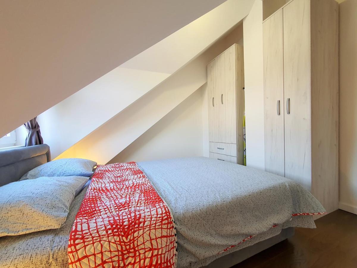 Downtown Apartment Cetinje Bagian luar foto