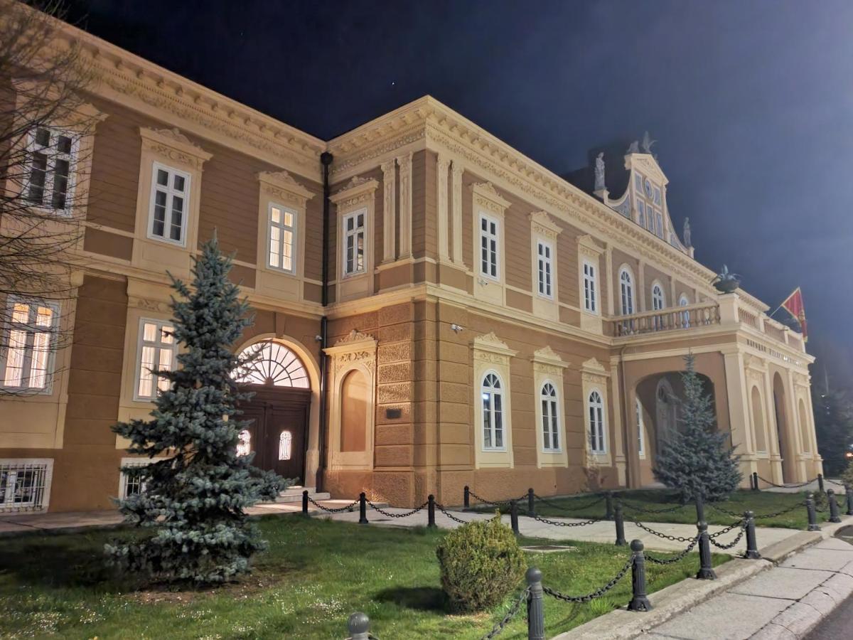 Downtown Apartment Cetinje Bagian luar foto